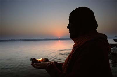 Venerating the Ganga2.jpg